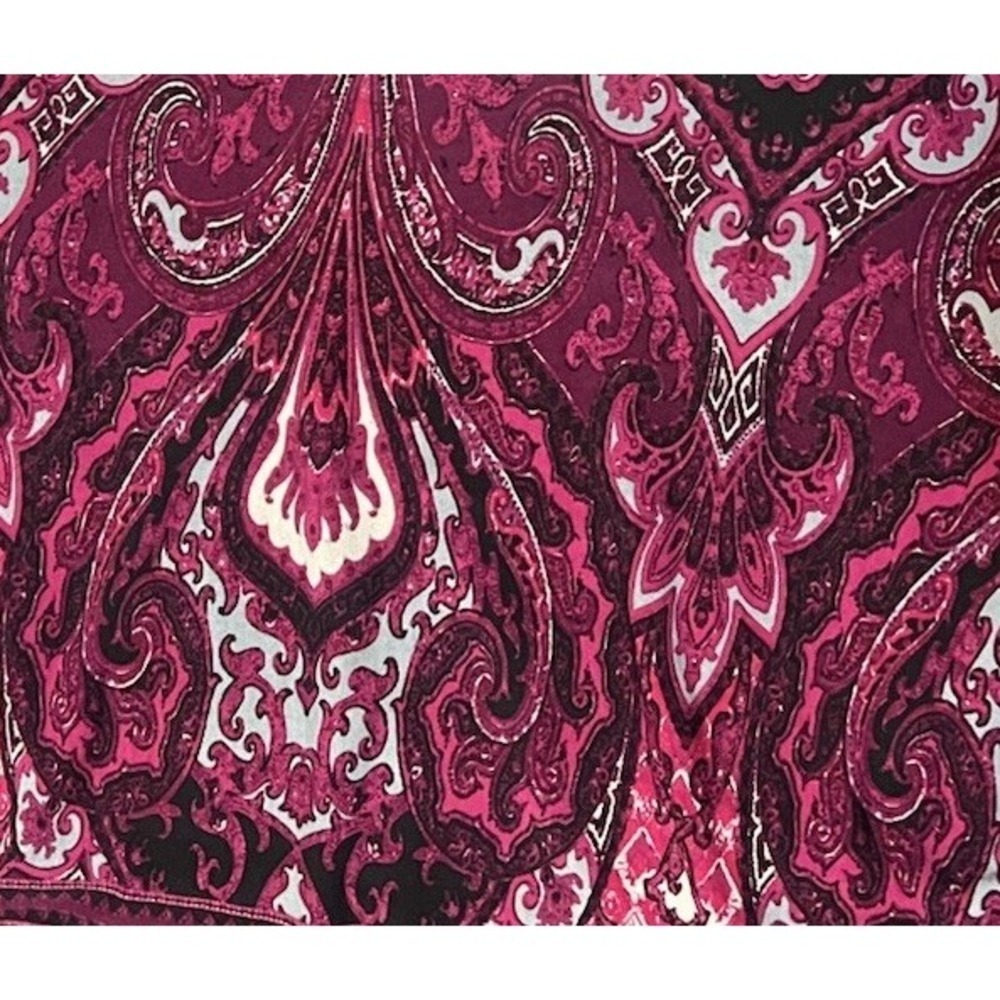 Catherine's Pink Floral With Silver Details Lightweight Long Top 3X - Picture 4 of 4